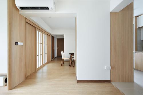Scandinavian Hallway at Tampines Street 96