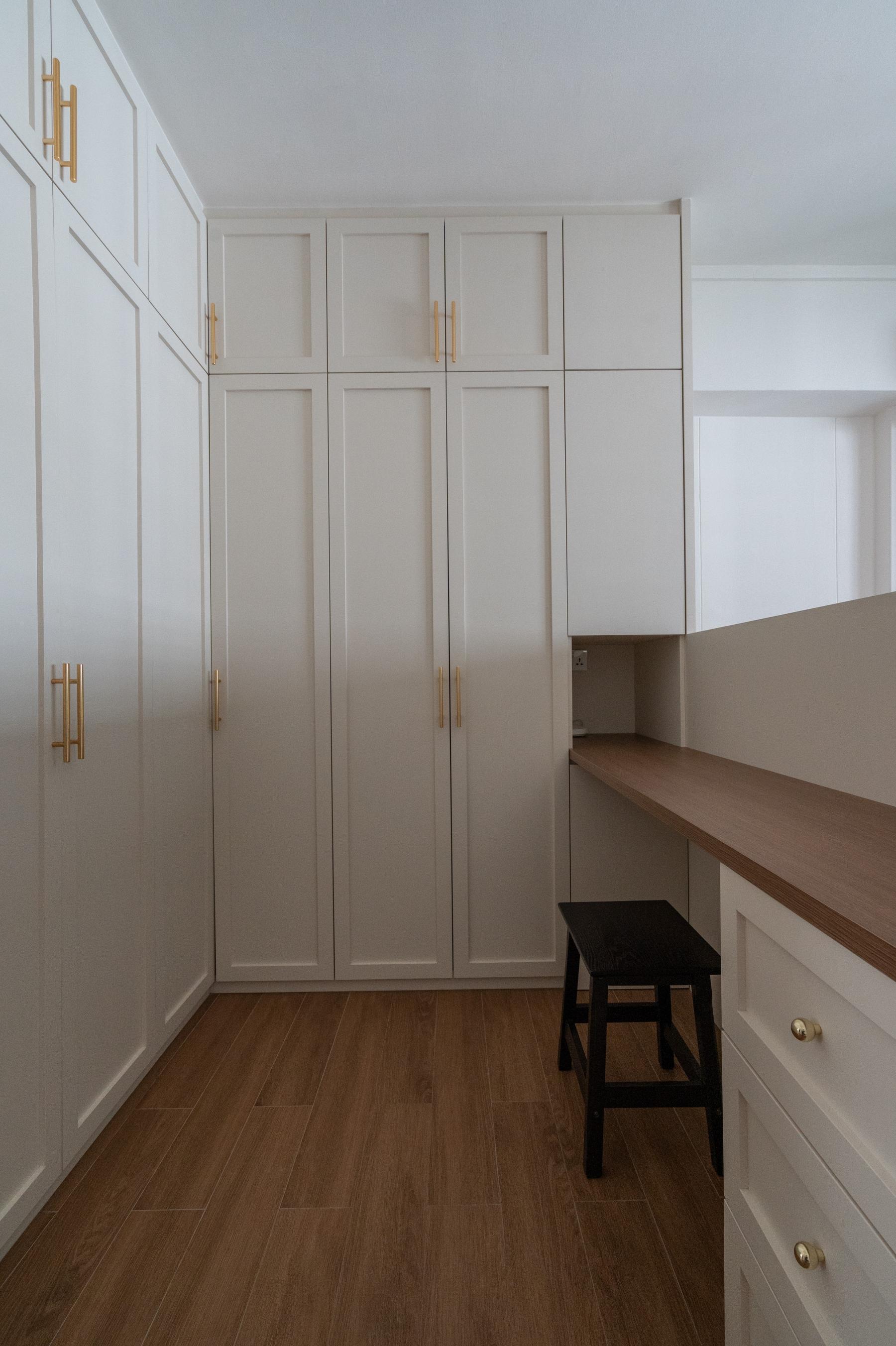 Modern Bedroom with Parquet Floor and Wardrobe