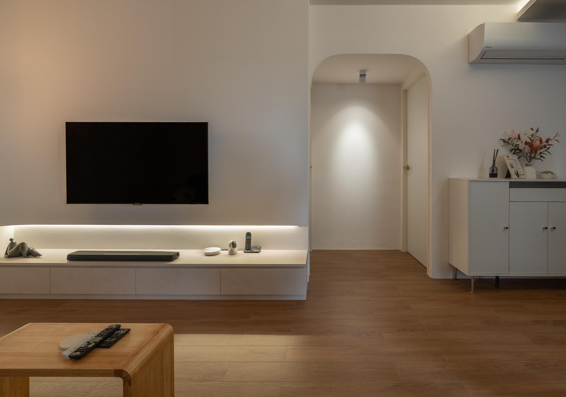 Modern Living Room with Parquet Floor and TV Console