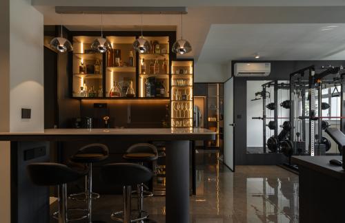 Modern Dining Room at Blk 651C Ang Mo Kio Avenue 9