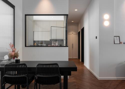 Modern Dining Room at 322 Upper East Coast Road @ The Tropic Gardens