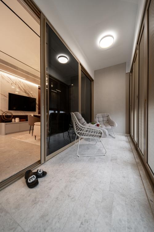 Modern Balcony at 1 Draycott Park @ One Draycott