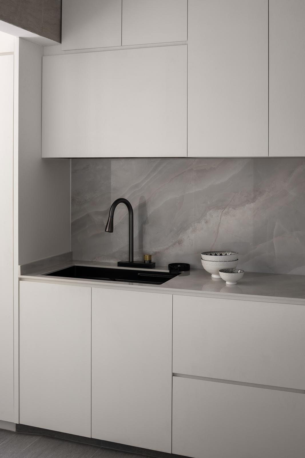 Minimalist Kitchen with Countertop and Homogeneous Tiles