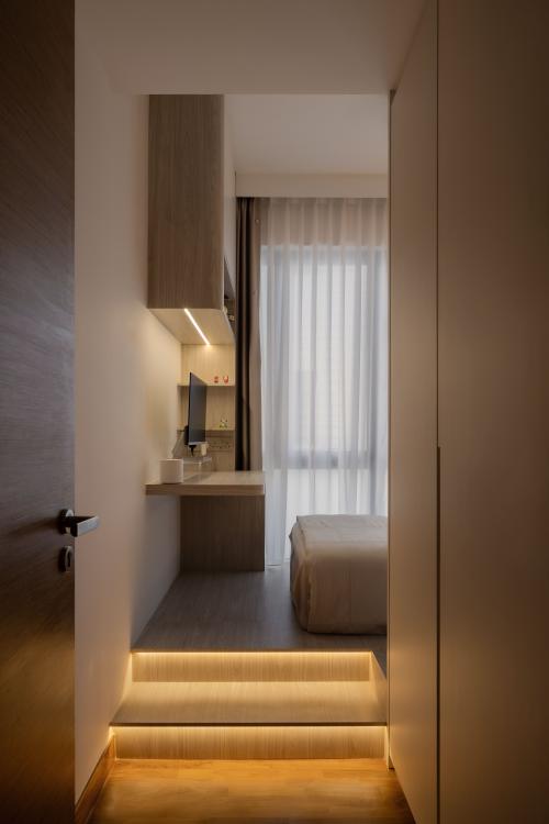 Minimalist Bedroom at Seahill