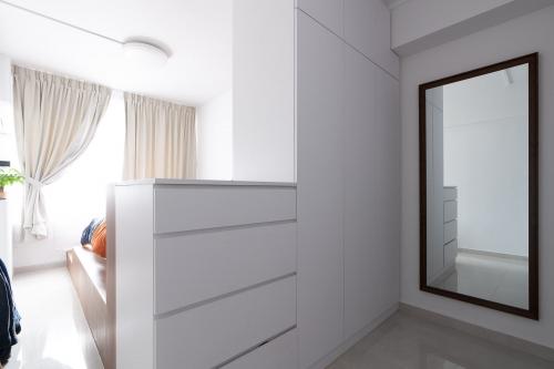 Modern Bedroom at Blk 787D Woodlands Crescent