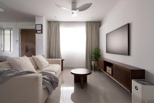 Modern Living Room at Blk 787D Woodlands Crescent