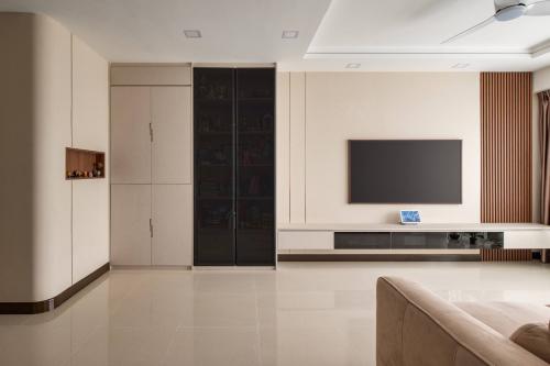 Modern Living Room at BLK 296B Bukit Batok St 22