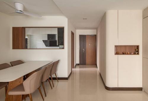 Modern Dining Room at BLK 296B Bukit Batok St 22