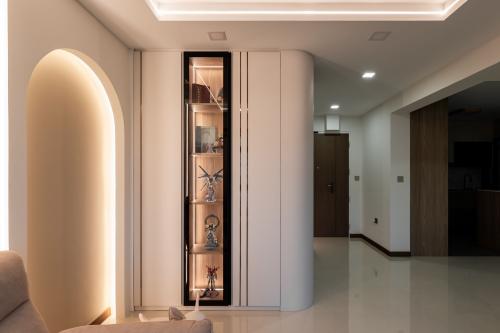 Modern Living Room at 116A Plantation Cres