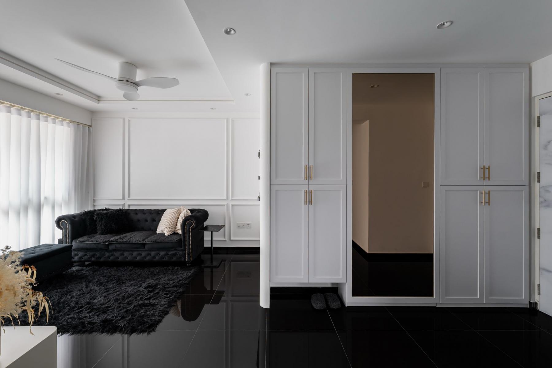 Modern Living Room with Feature Wall and Mirror