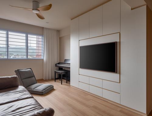 Scandinavian Living Room at BLK 17 Toh Yi Drive