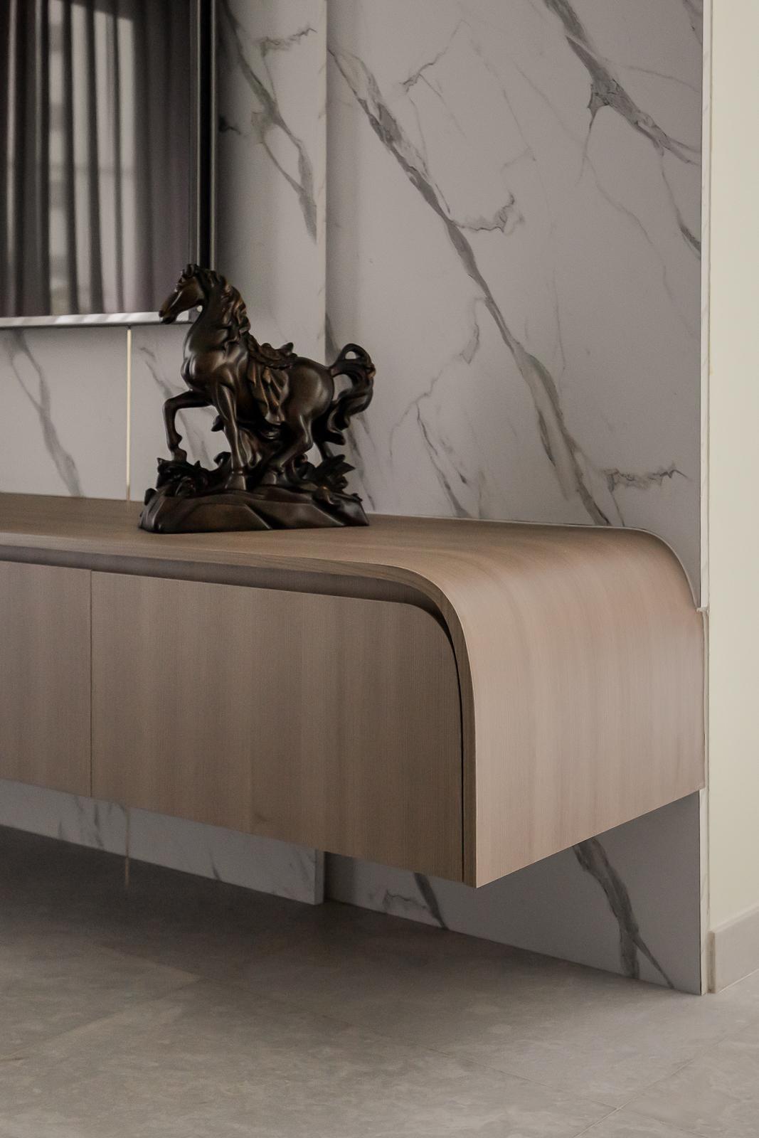 Modern Living Room with Countertop and Vinyl Flooring