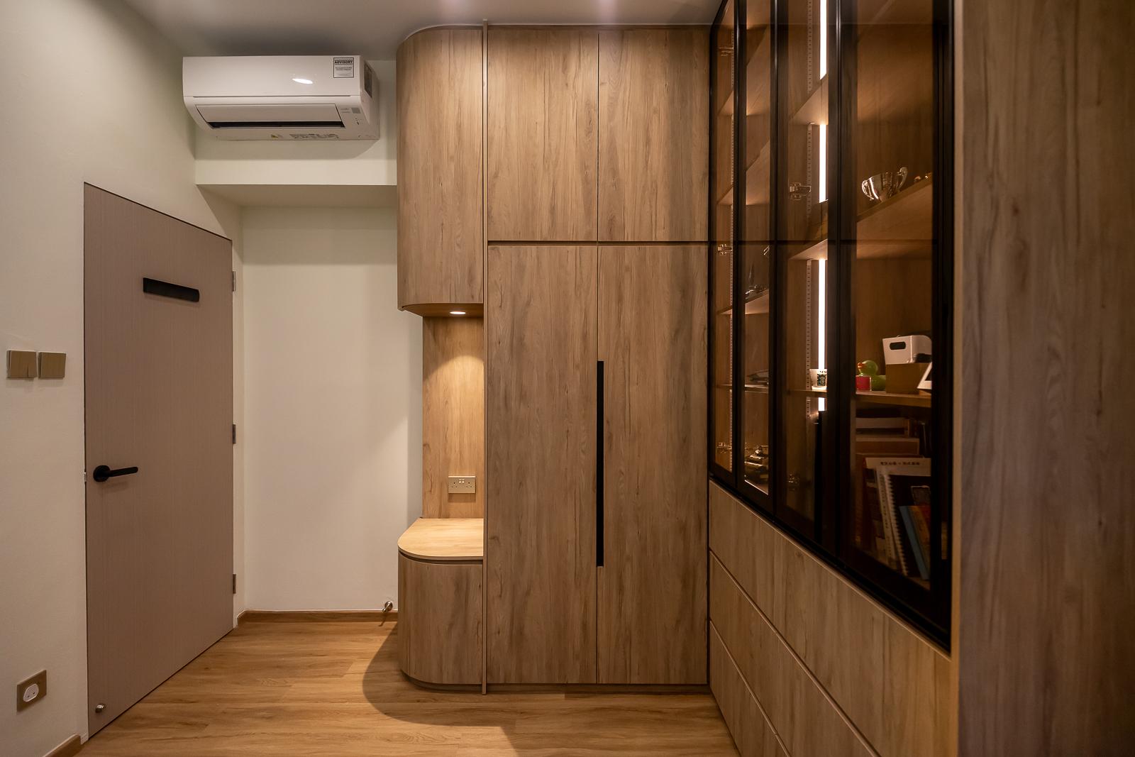 Modern Bedroom with Granite Floor and Marble Floor