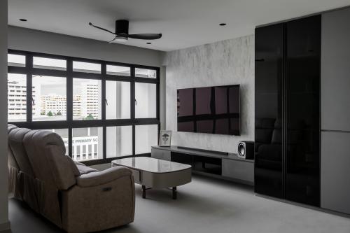 Industrial Living Room at 632 Jurong west