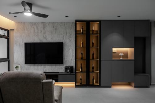 Industrial Living Room at 632 Jurong west