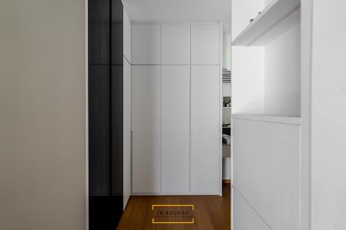 Contemporary Bedroom at 66 Marine parade