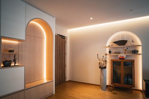 Scandinavian Foyer at Blk443C Bukit Batok West Ave 8
