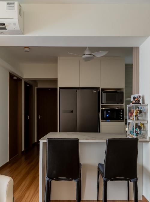 Modern Dining Room at 665B Tampines St 64