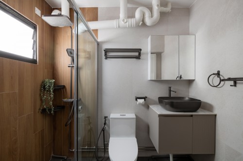 Modern Bathroom at 626 Jurong West Street 65