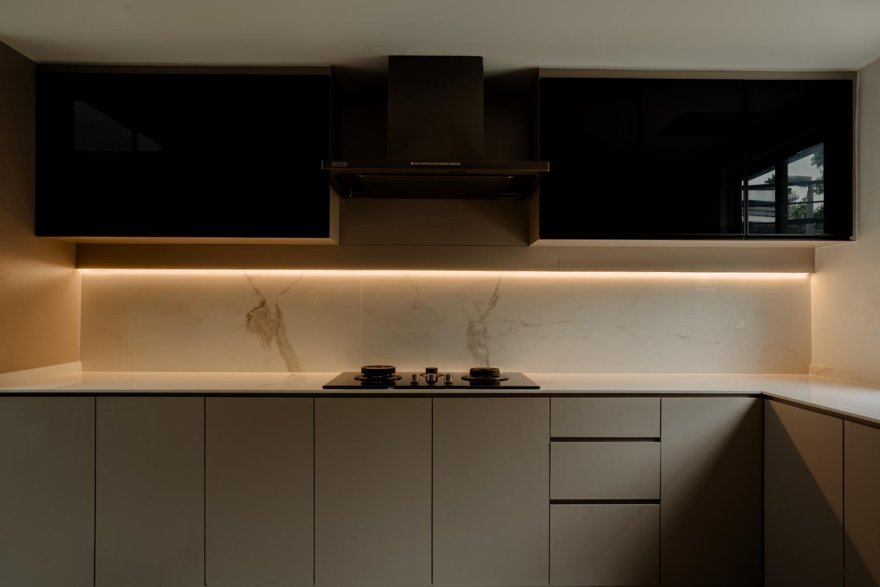 Modern Kitchen with Kitchen Island and Open Kitchen