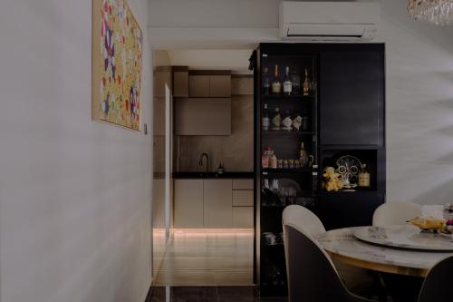Modern Kitchen at 82 Toa Payoh