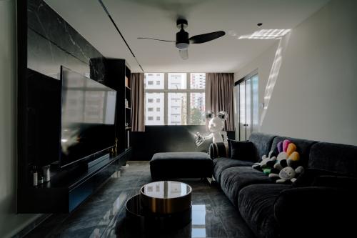 Modern Living Room at 82 Toa Payoh