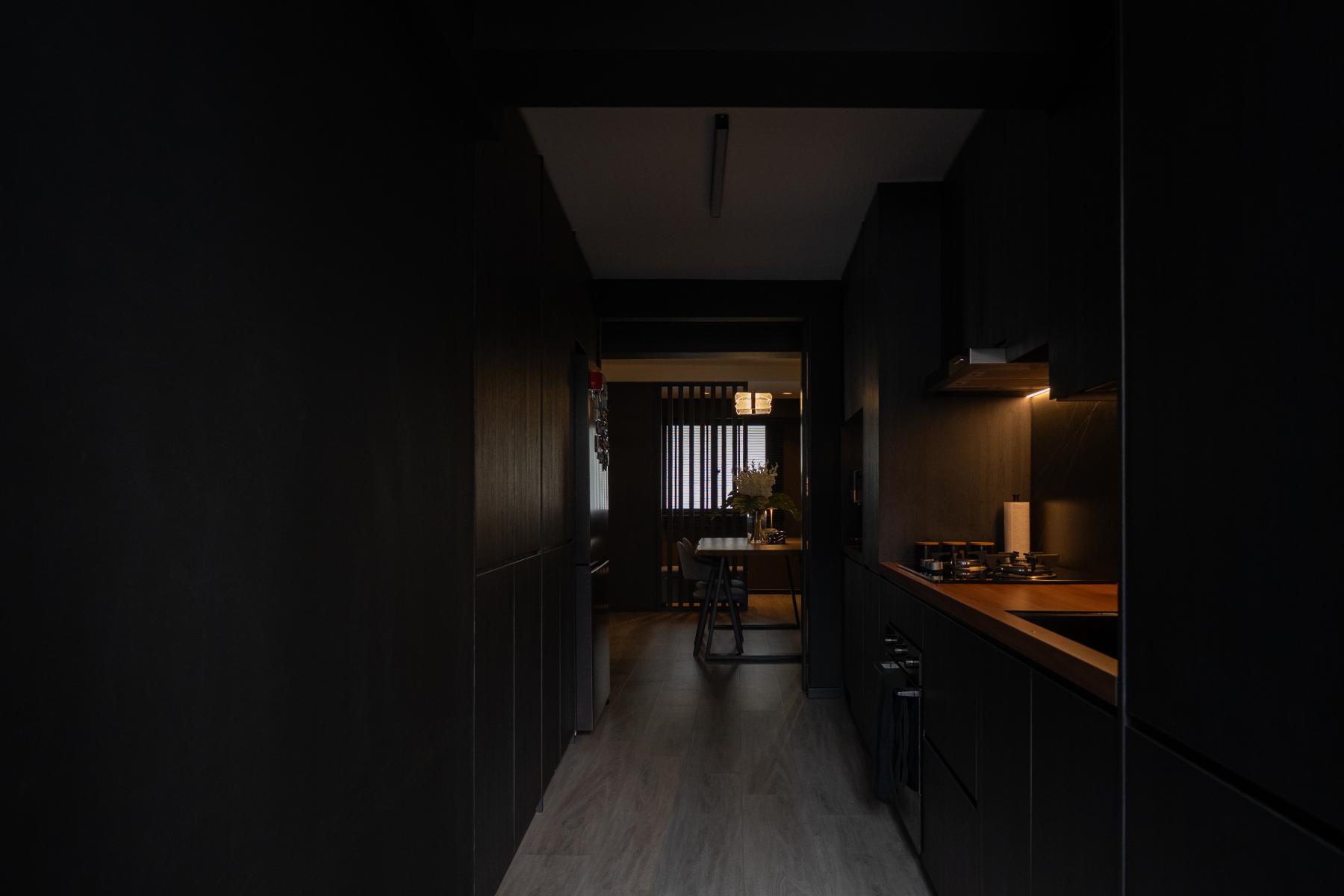Modern Kitchen with Kitchen Window and Open Kitchen