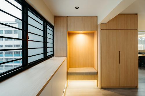 Contemporary Entryway at Earthly Whisper