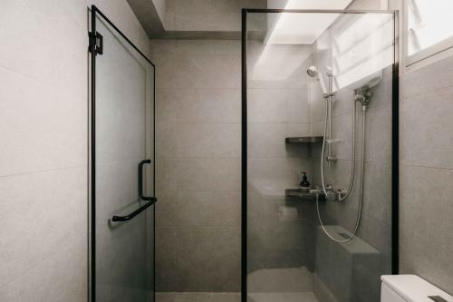 Minimalist Bathroom at Monochromatic Muse