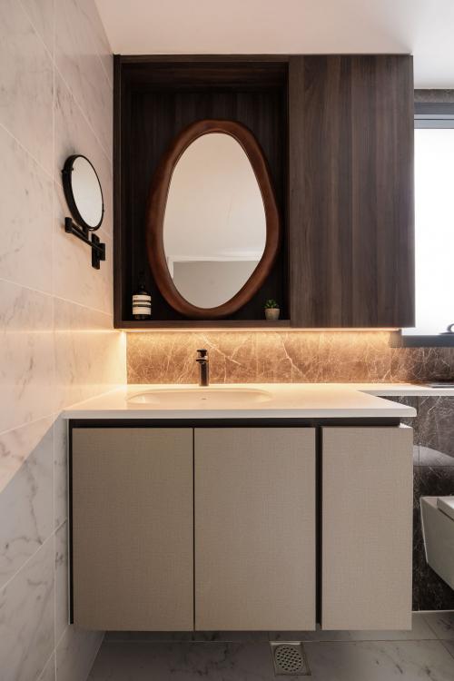 Minimalist Bathroom at Provence Residences