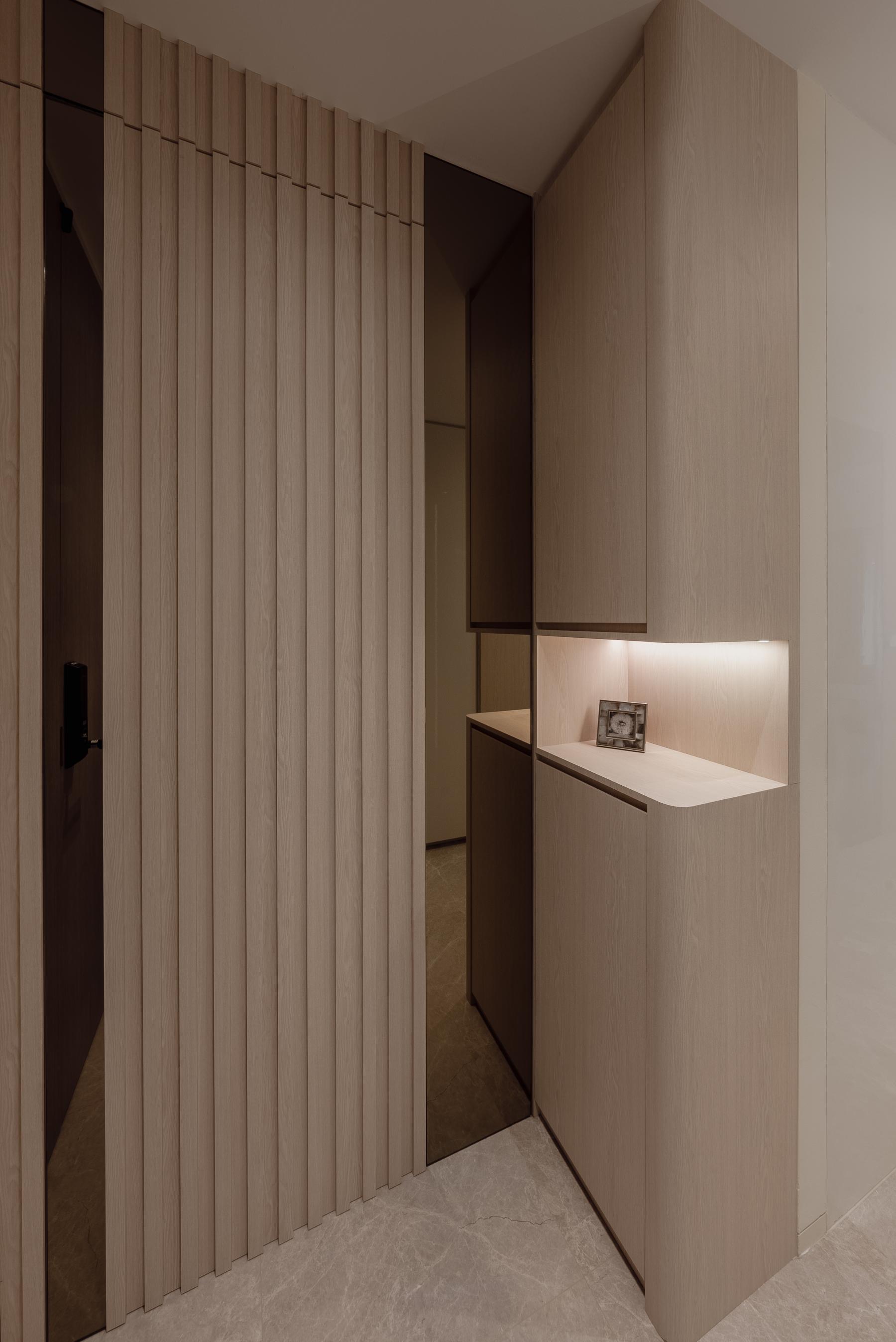 Modern Entryway with Console Table and Small Storage