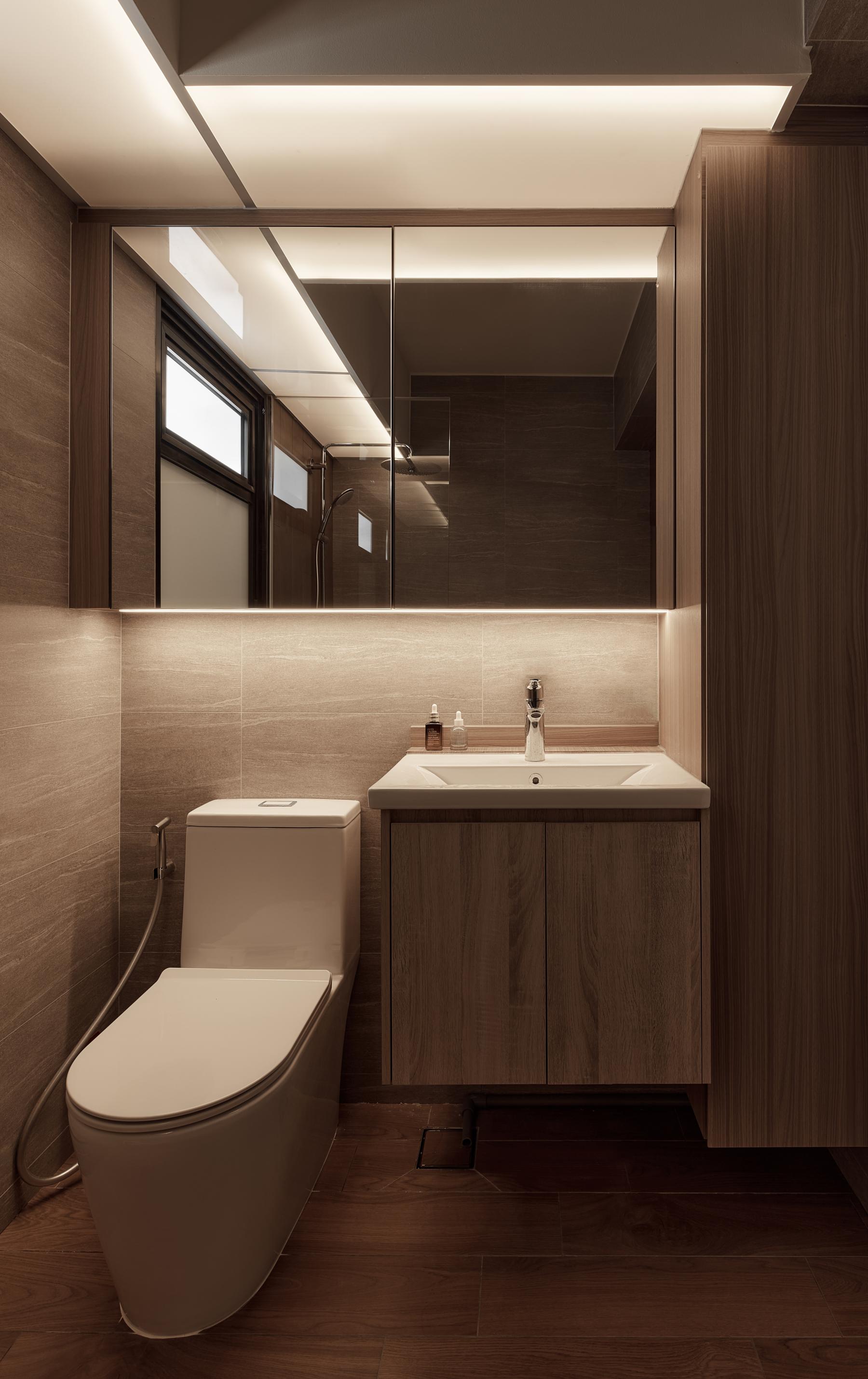 Minimalist Bathroom with Mirror and Bathroom Storage