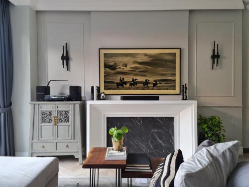 Vintage Living Room at Kew Gate