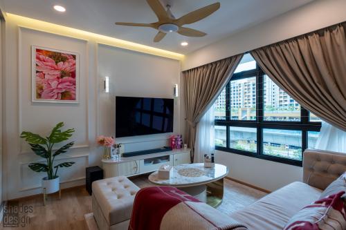 Modern Living Room at 116A Plantation Cres