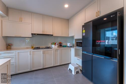 Modern Kitchen at 116A Plantation Cres