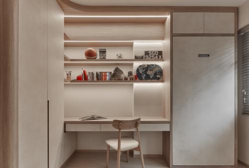 Modern Bedroom at Sun Breeze