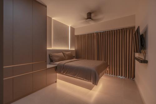Modern Bedroom at Pinnacle@Duxton
