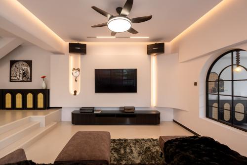 Modern Living Room at Fengli Garden