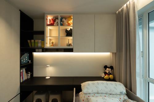 Contemporary Bedroom at Tampines Trilliant