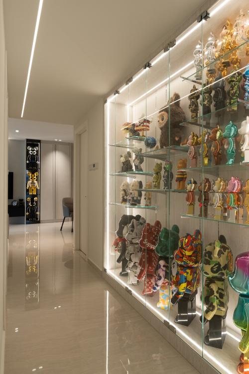 Contemporary Foyer at Tampines Trilliant