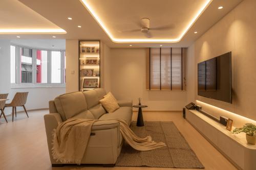 Modern Living Room at Sembawang Close