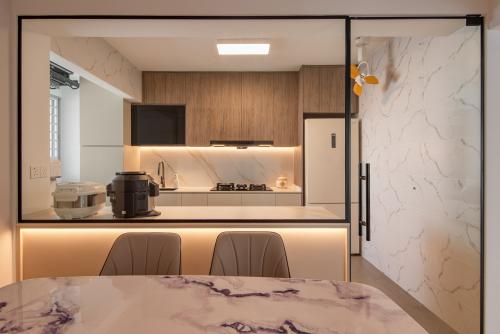 Modern Dining Room at BLK 149B Towner Road