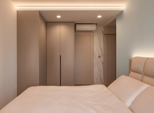 Modern Bedroom at BLK 149B Towner Road