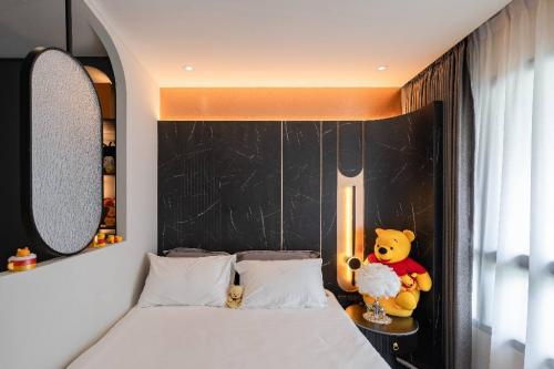 Modern Bedroom at 663C Tampines St 64