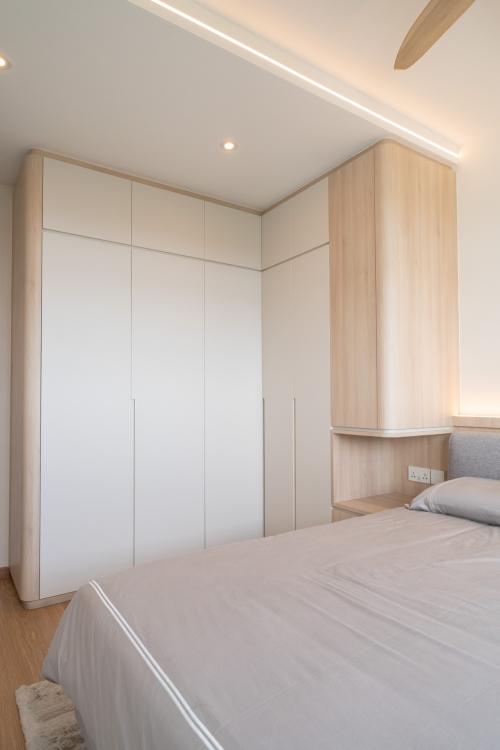 Minimalist Bedroom at Senja Parc View