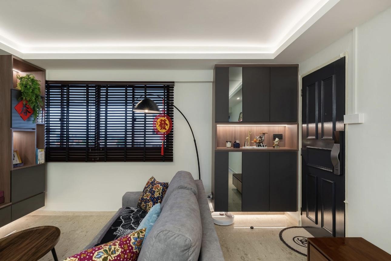 Modern Entryway with Mirror and Shoe Rack