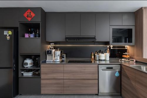 Modern Kitchen at 228 SERANGOON AVENUE 4