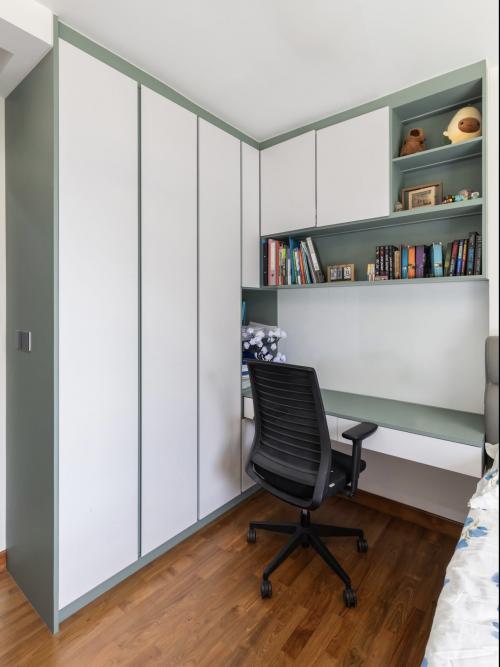 Modern Bedroom at 661B EDGEFIELD PLAINS