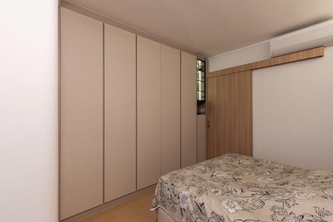 Minimalist Bedroom with Vinyl Flooring and Wardrobe