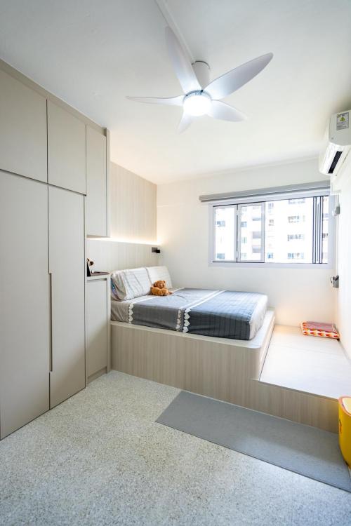 Minimalist Bedroom at Blk 408 Bedok North Ave 2
